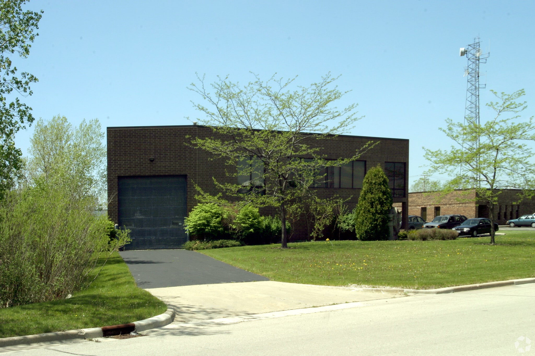1881 Industrial Dr, Libertyville, IL for Rent