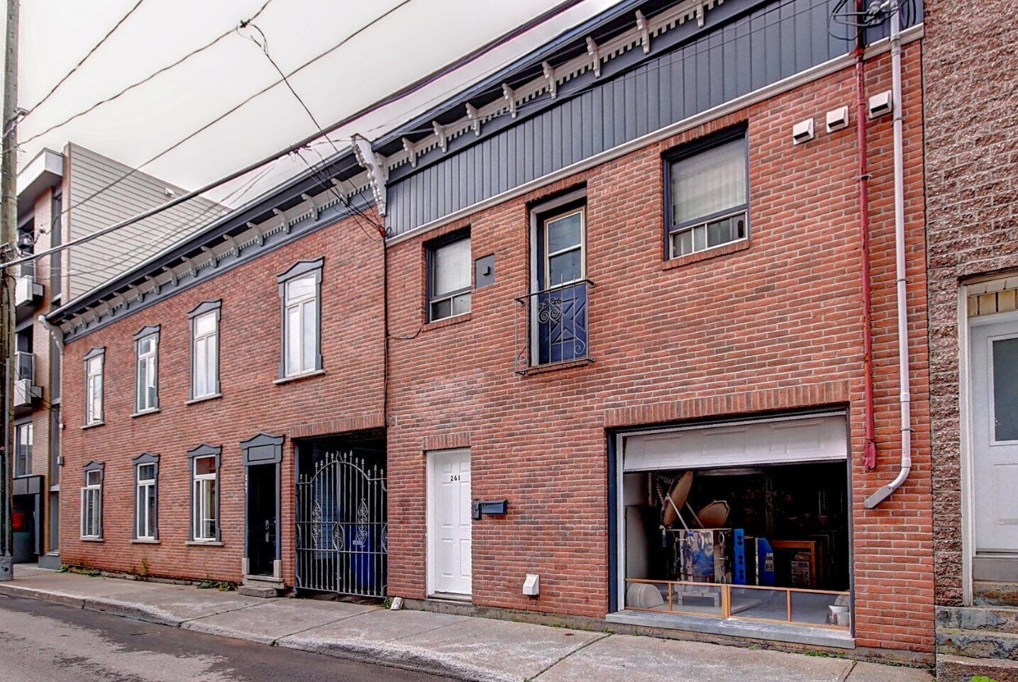 261-271 Rue Christophe-Colomb O, Québec, QC for Sale