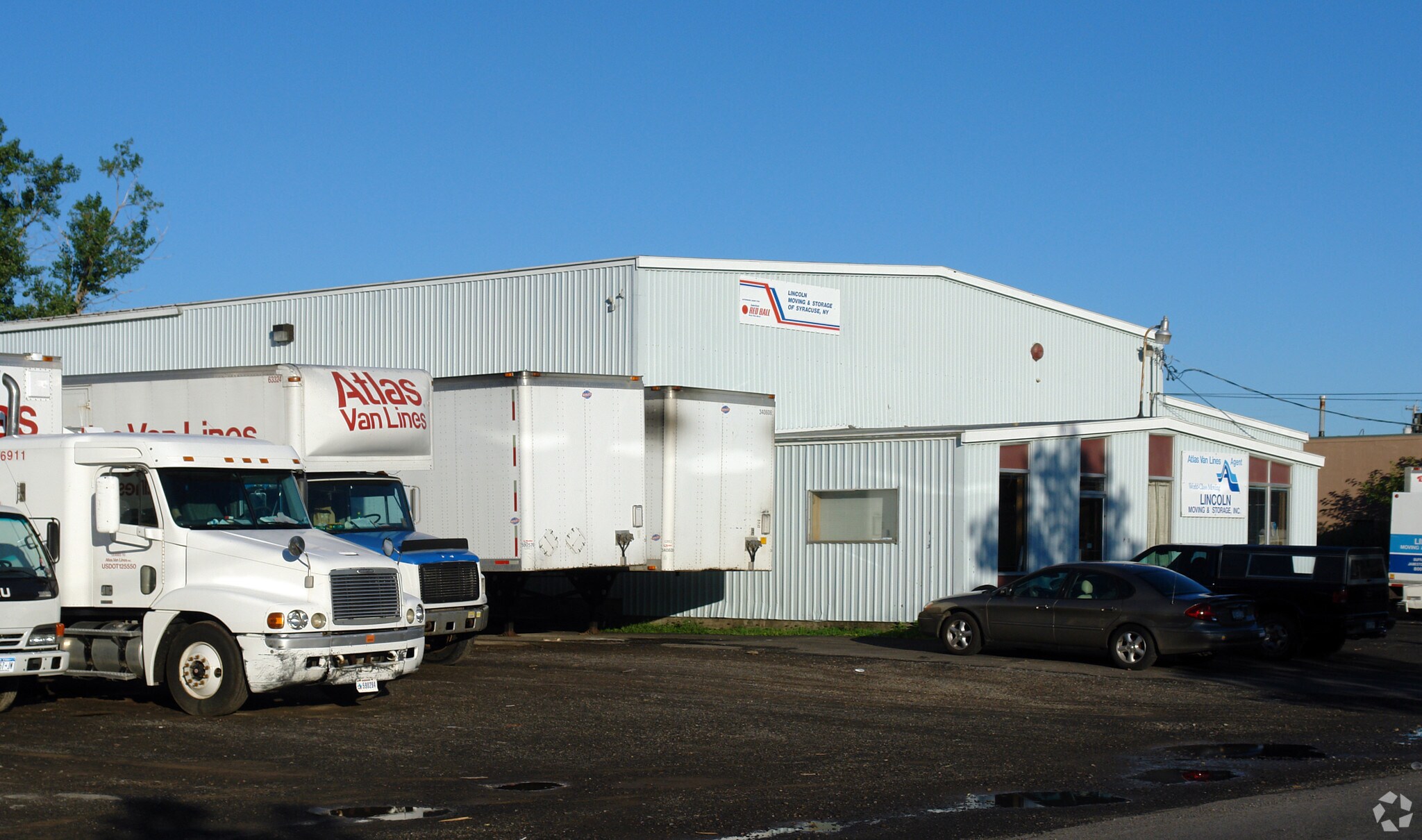 3955 Eastbourne Dr, Syracuse, NY for Rent