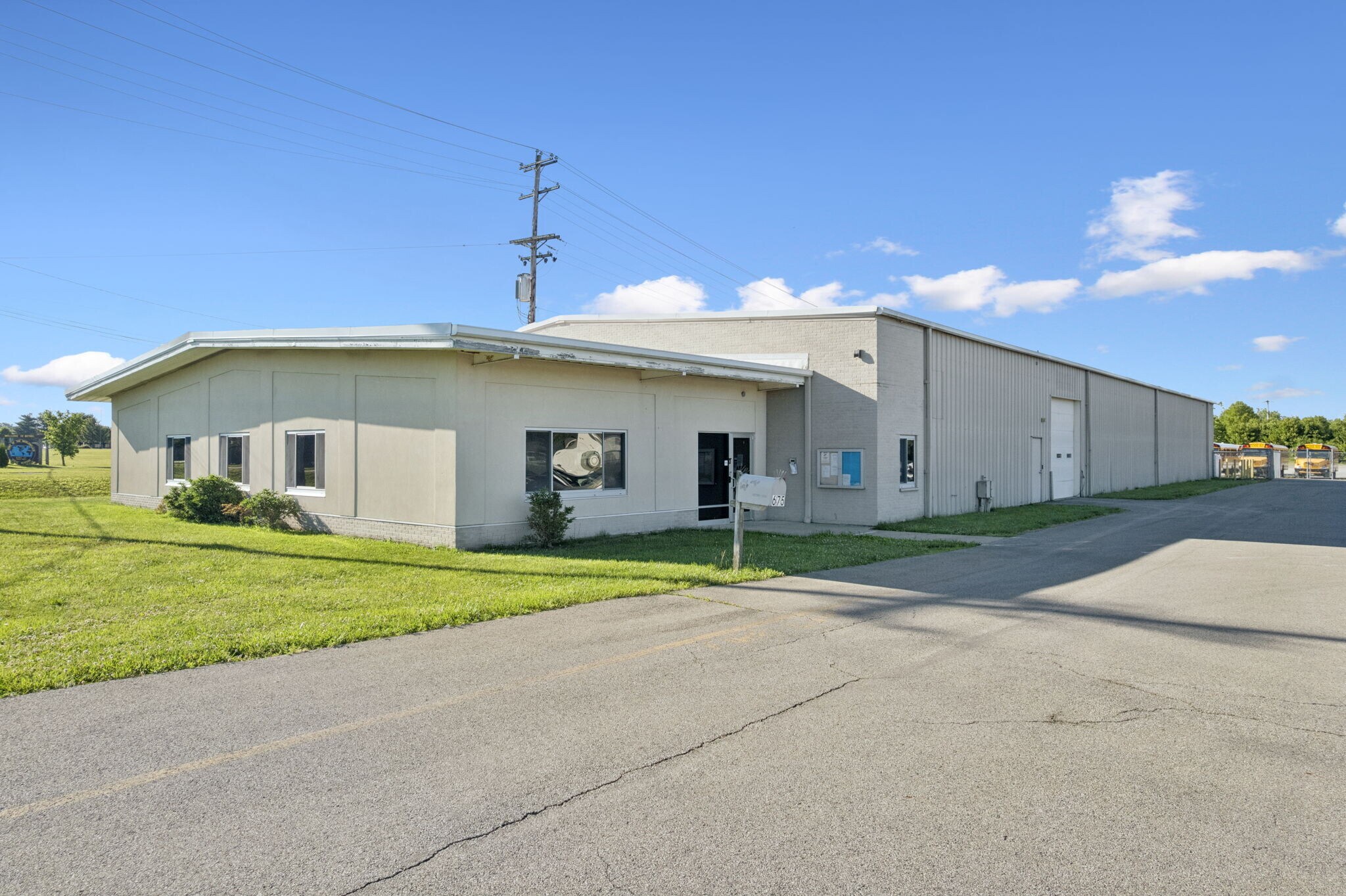 675 W Plane St, Bethel, OH for Sale