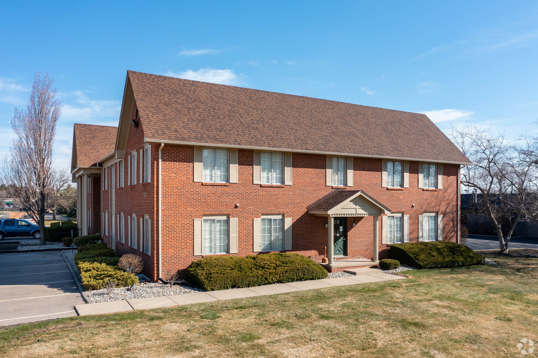 27620 Farmington Rd, Farmington, MI for Rent