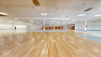 Peoria, IL Retail - 801 W Lake Ave