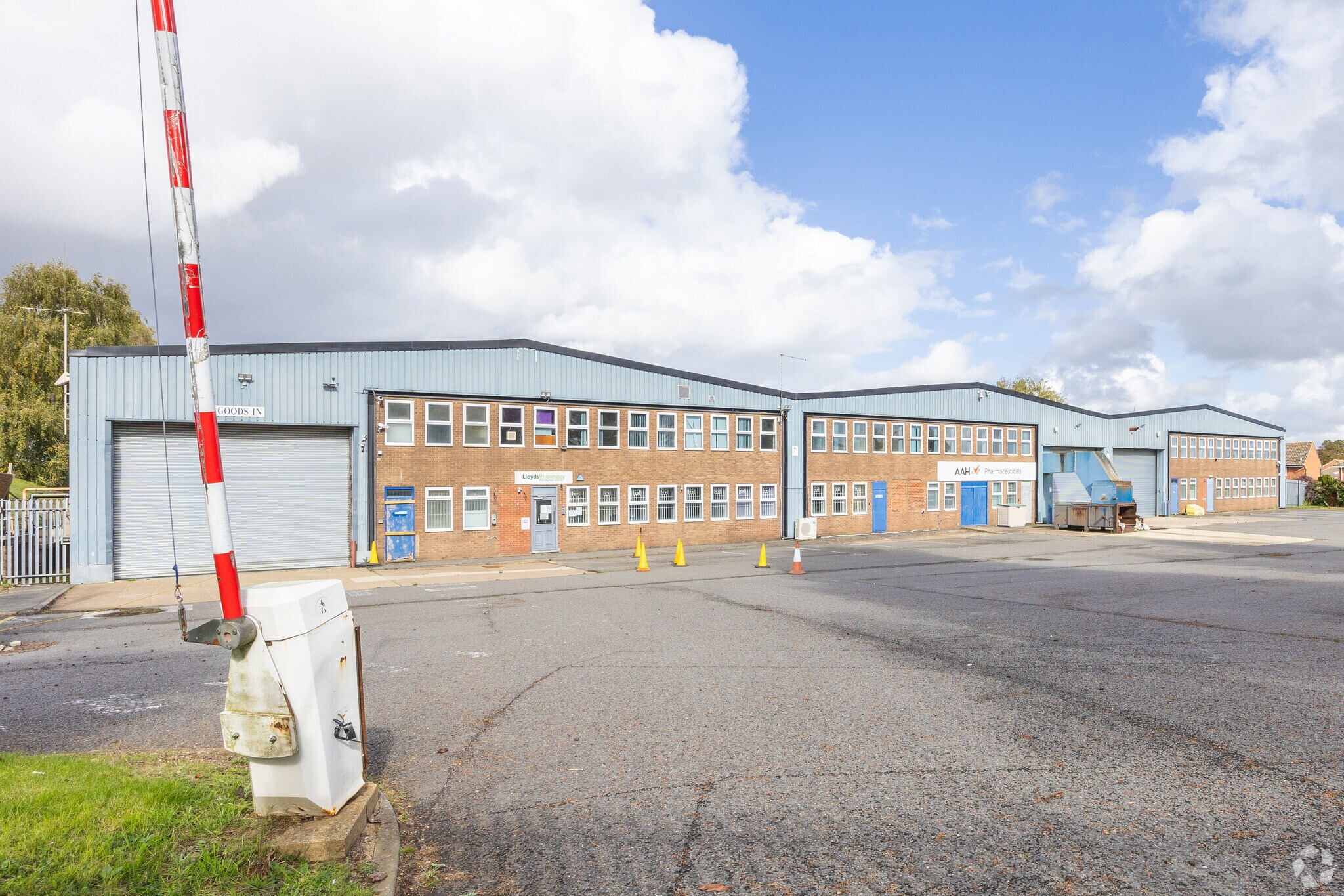 1 Cavalry Hl, Weedon, BKM for Rent