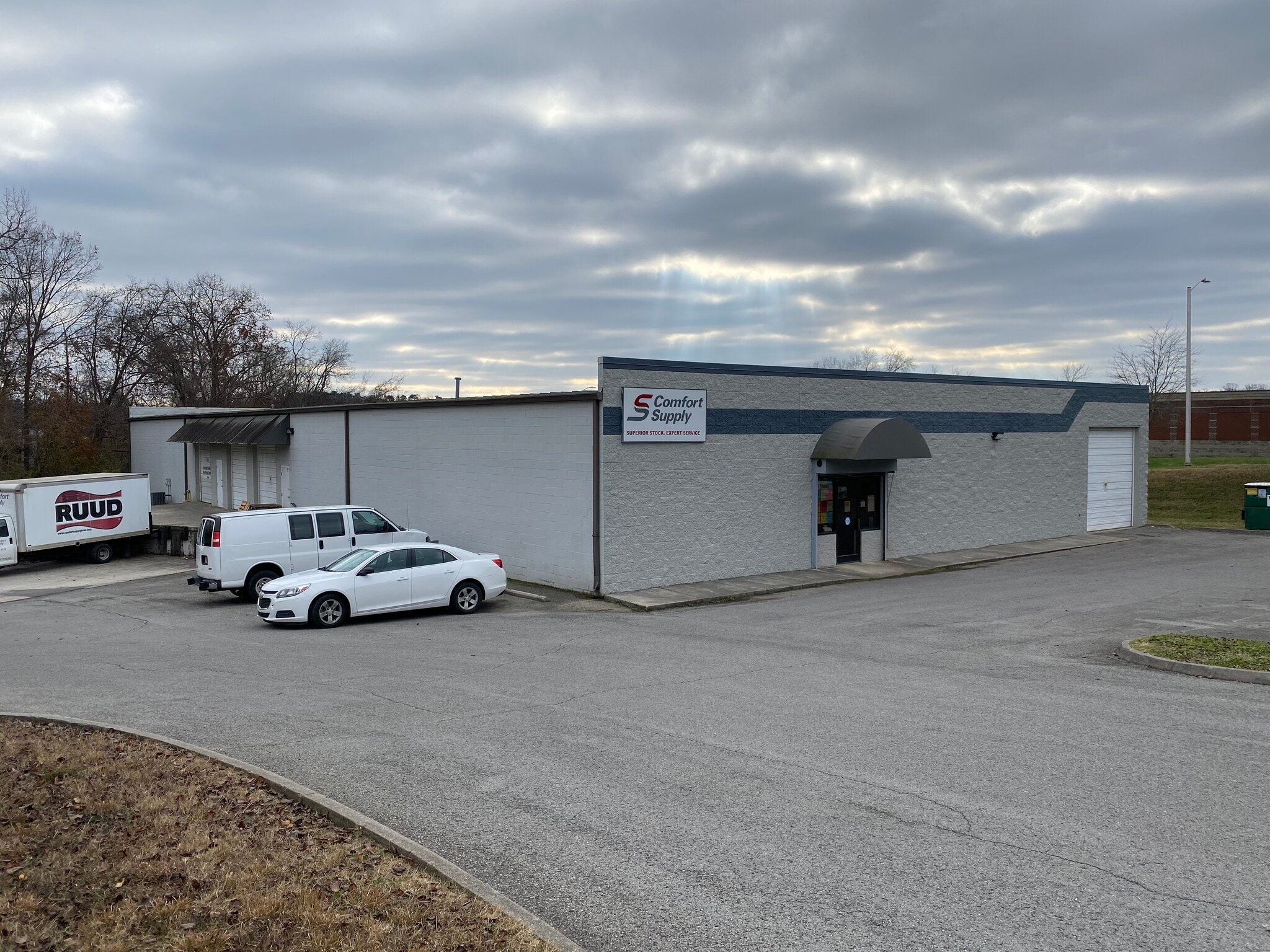 1338 E Weisgarber Rd, Knoxville, TN for Rent