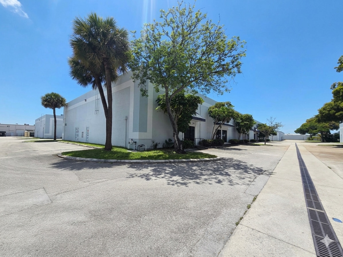 2240 SW 70th Ave, Davie, FL for Rent