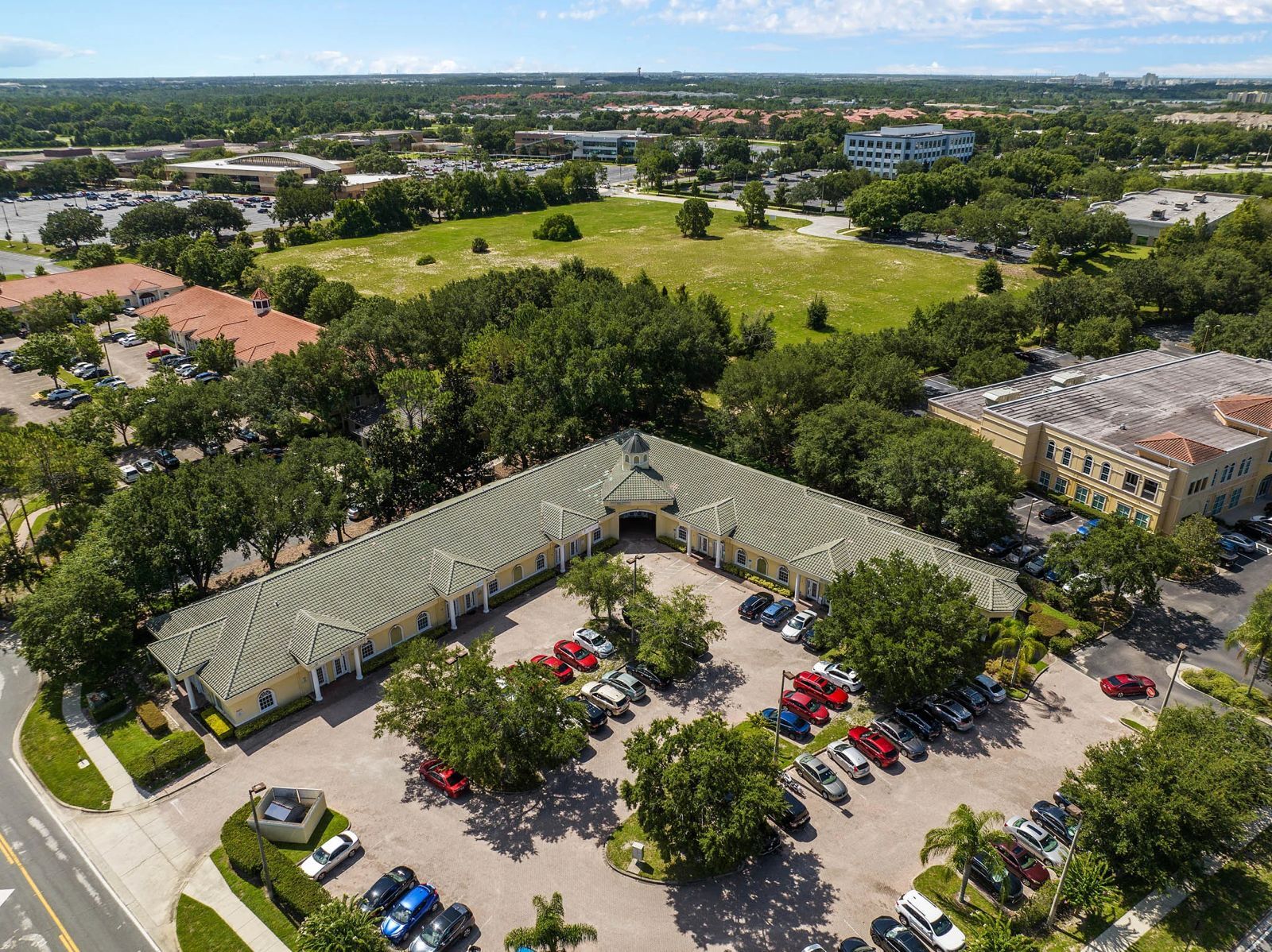 1601 Park Center Dr, Orlando, FL for Sale