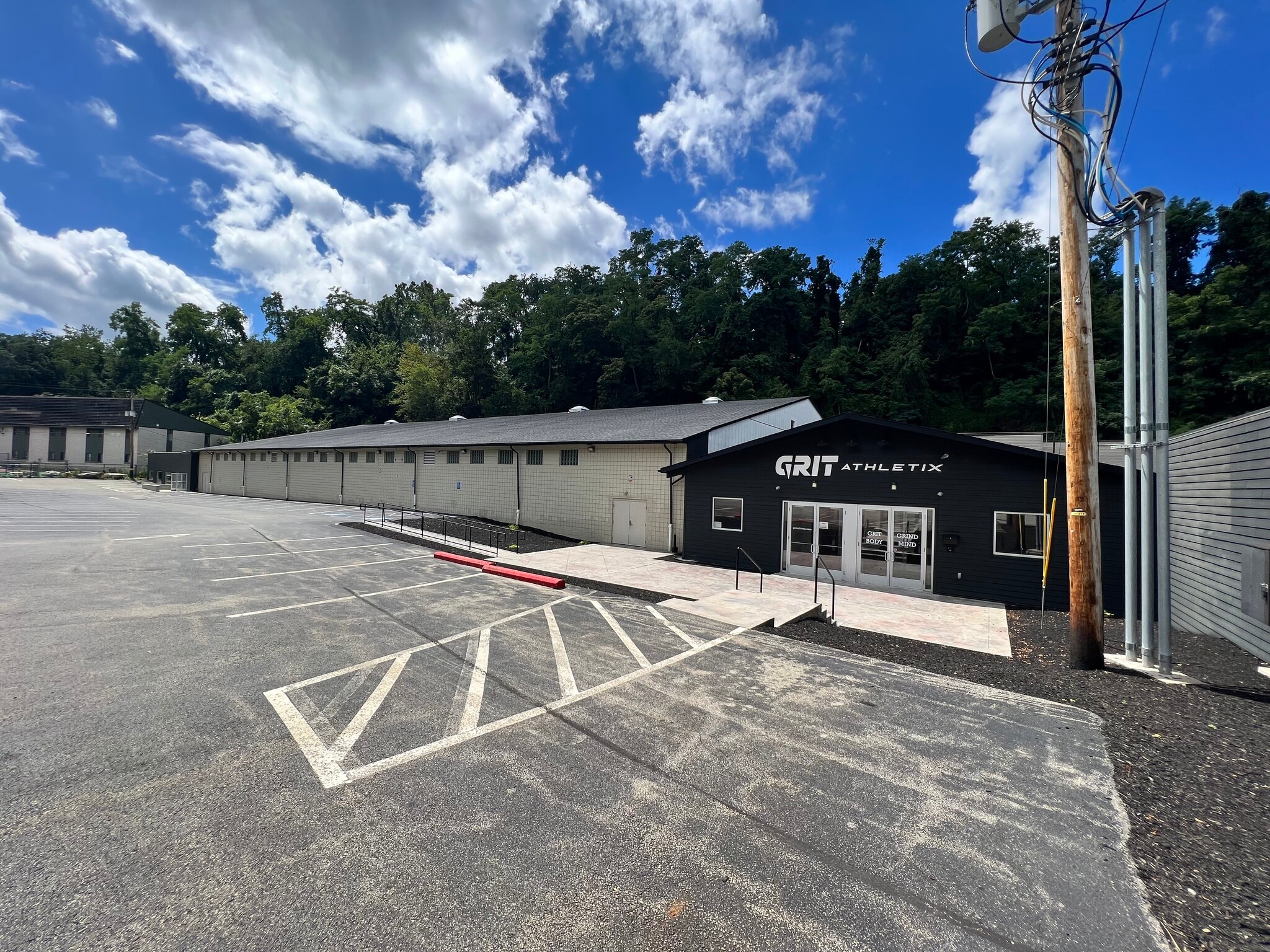 2910 McKelvey Rd, Pittsburgh, PA for Sale