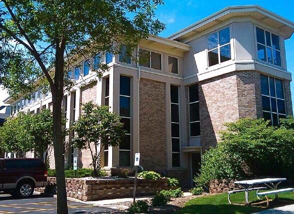 4100 N Calhoun Rd, Brookfield, WI for Sale