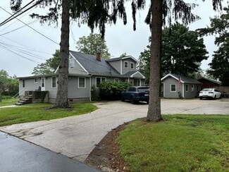 Ronkonkoma, NY Apartments - 121 Rose Dr