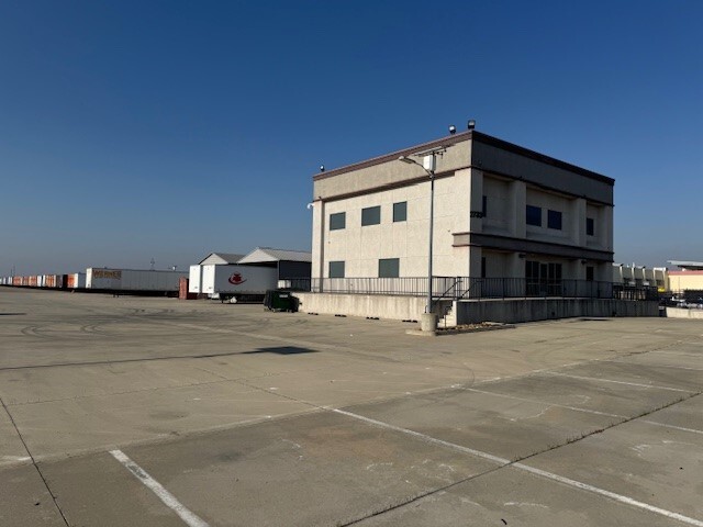 2733 S Airport Way, Stockton, CA for Rent