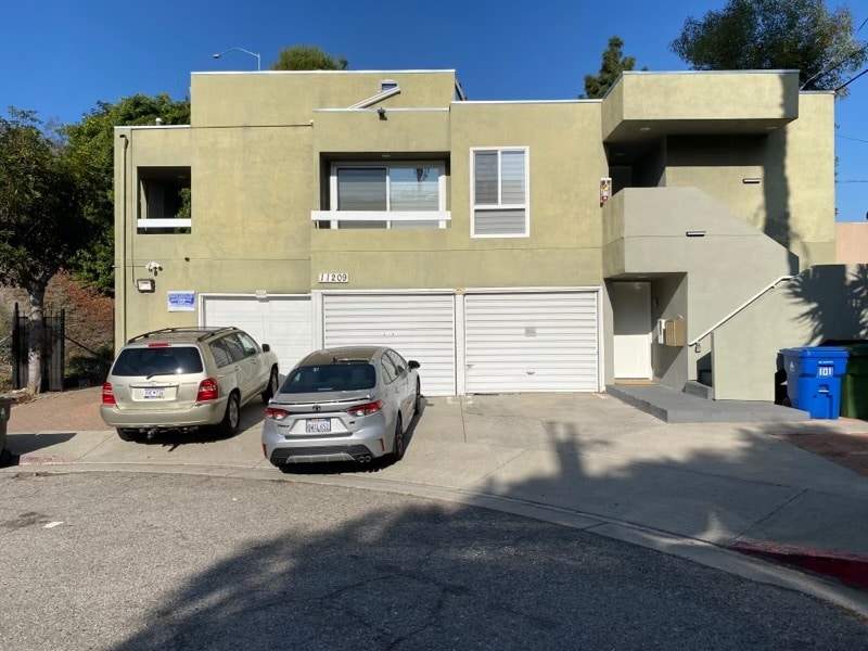 11209 Sardis Ave, Los Angeles, CA for Sale