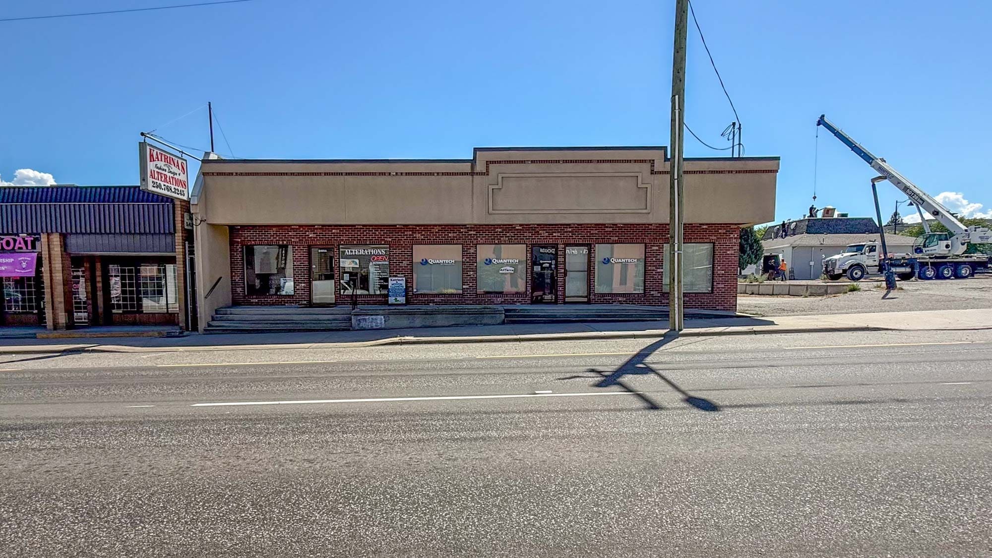 2489 Main St, West Kelowna, BC for Sale