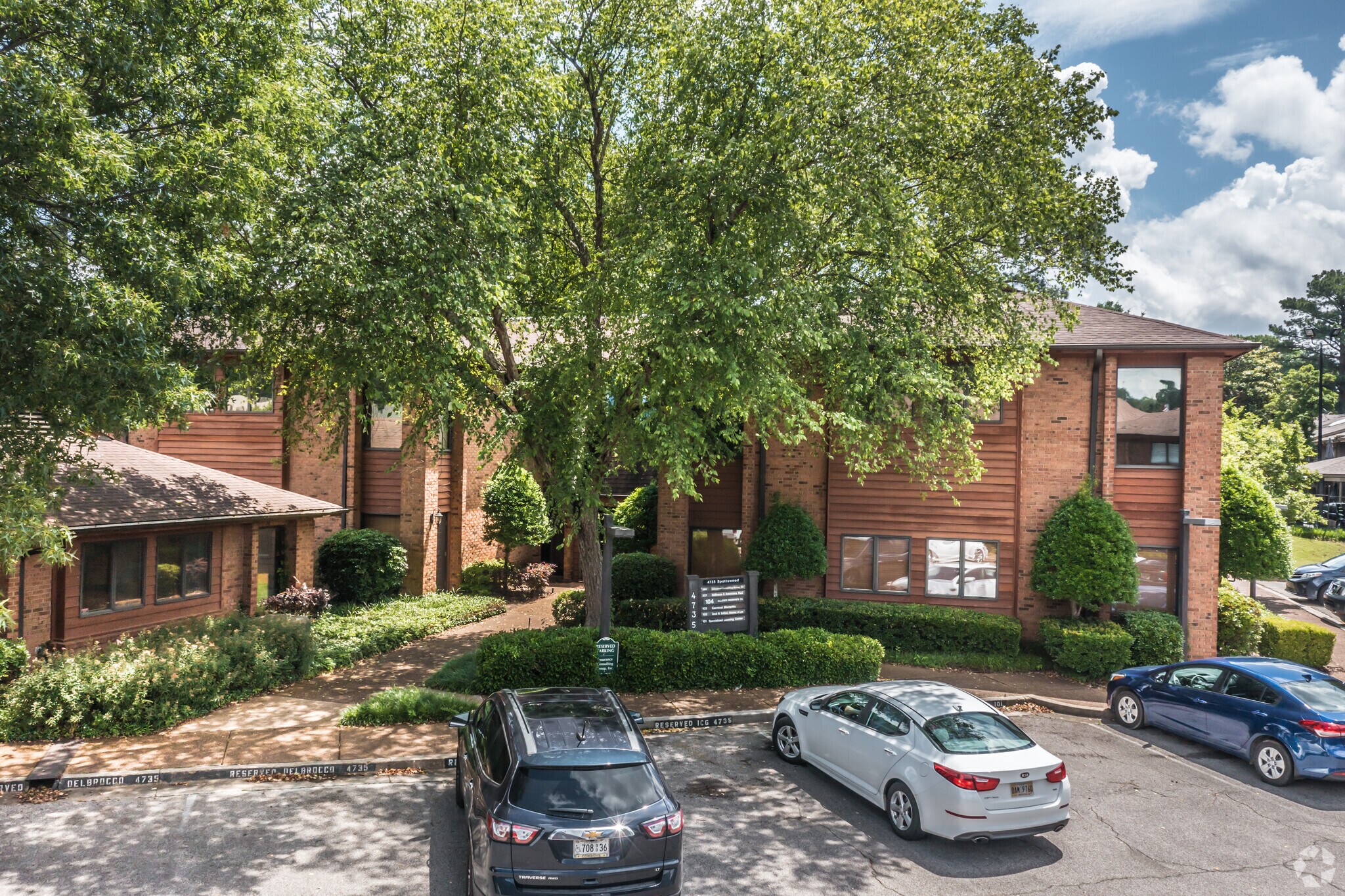 4735-4739 Spottswood Ave, Memphis, TN for Sale