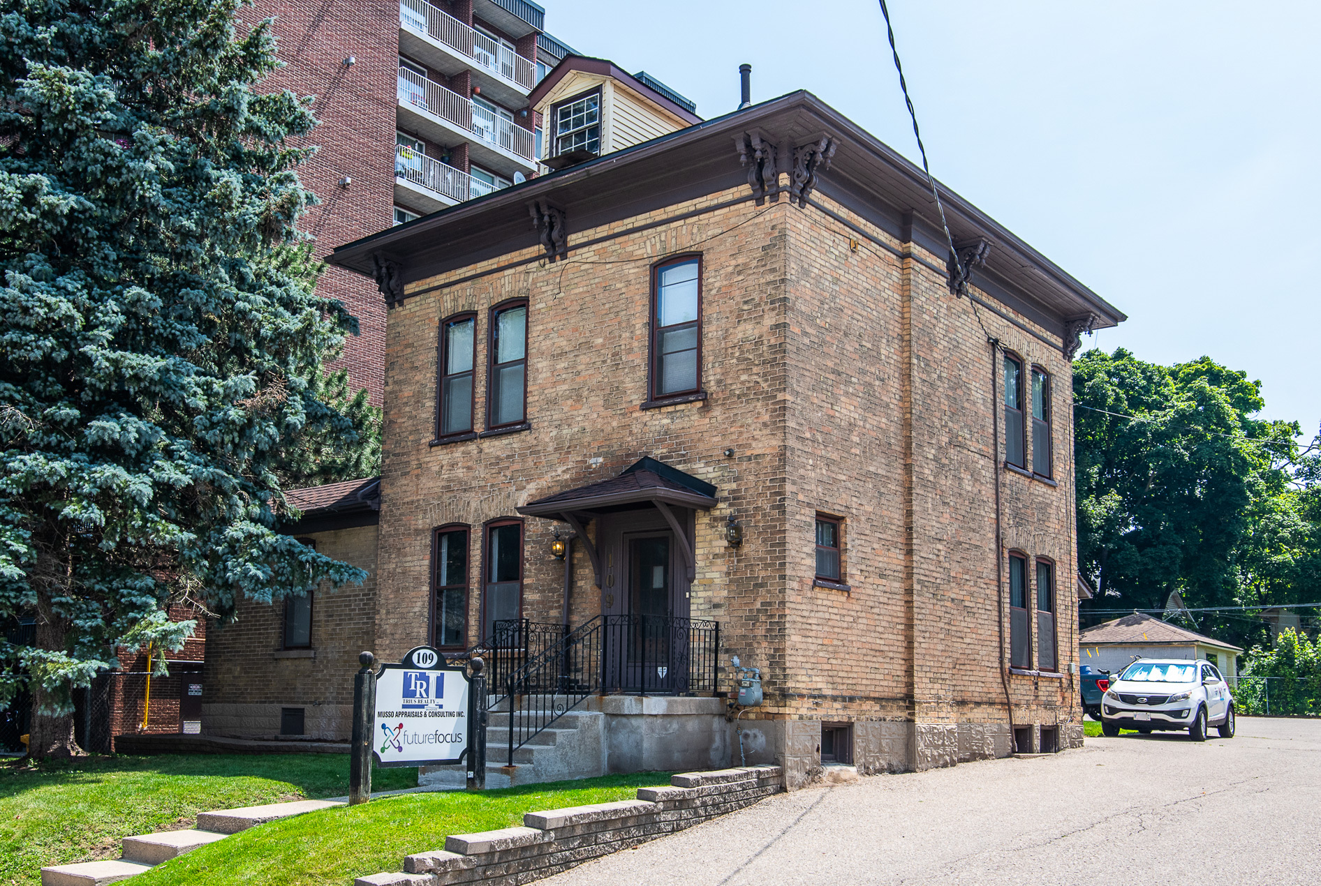 109 College St, Kitchener, ON for Sale