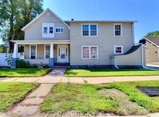 Fremont, NE Apartments - 335 W 6th St