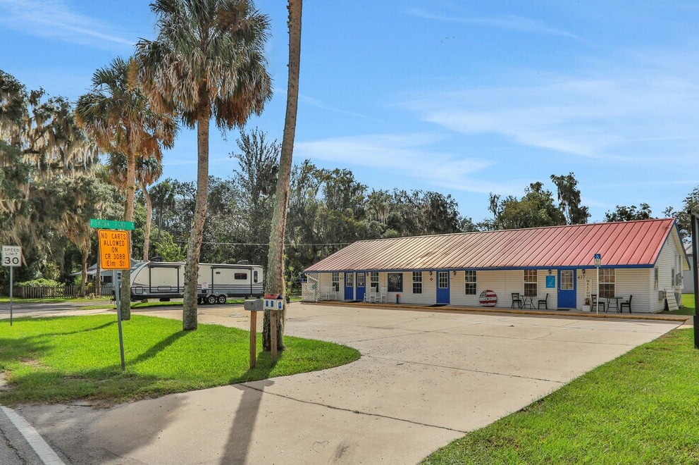 413 Elm St, Welaka, FL for Sale