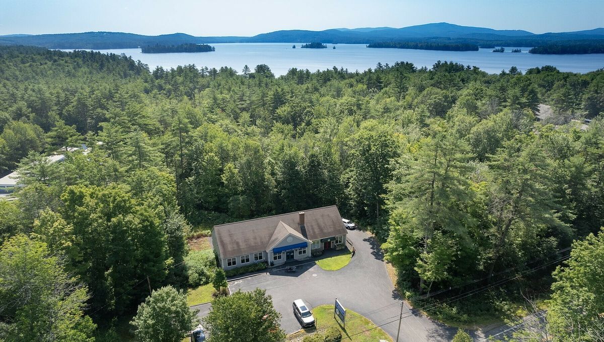 591 Center St, Wolfeboro, NH for Sale