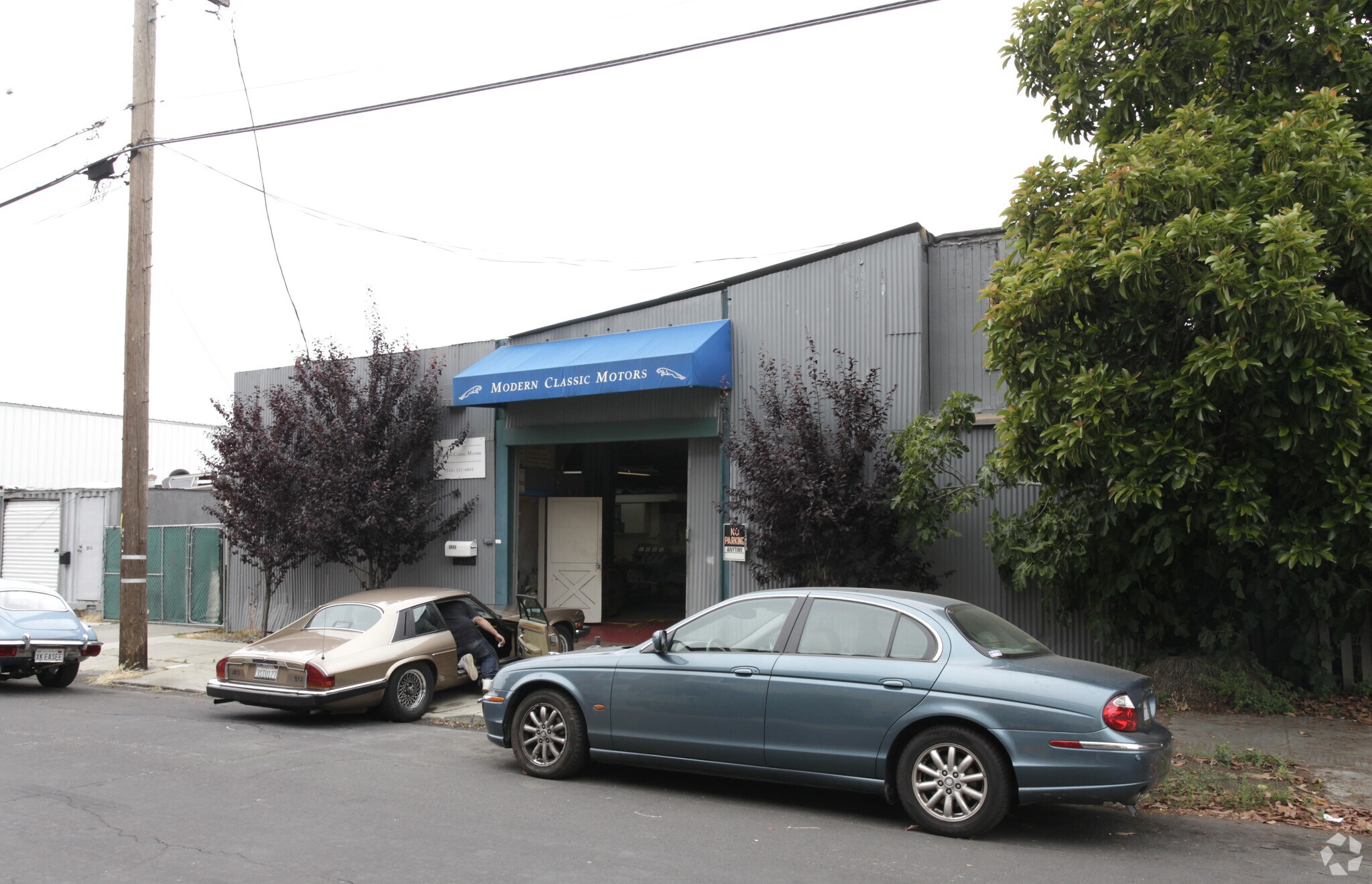 3042 Ford St Oakland, CA 94601 Retail Property for Sale on