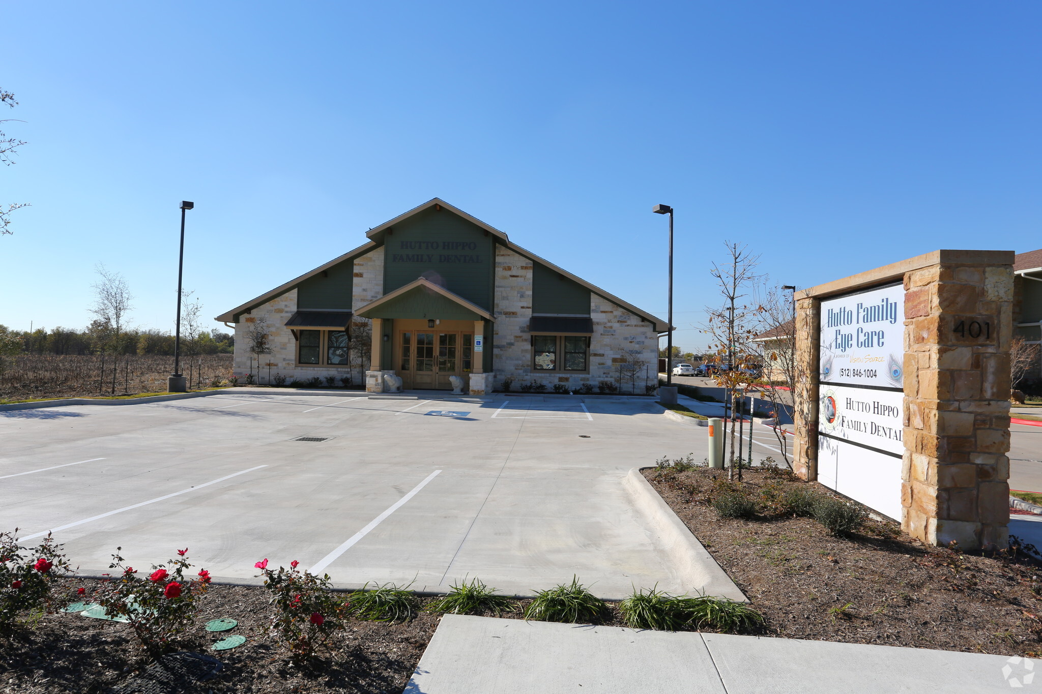 401 Exchange Blvd, Hutto, TX for Rent