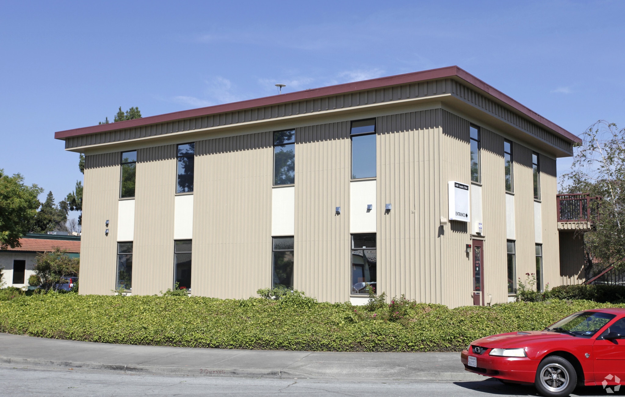 2400 Country Dr, Fremont, CA for Sale