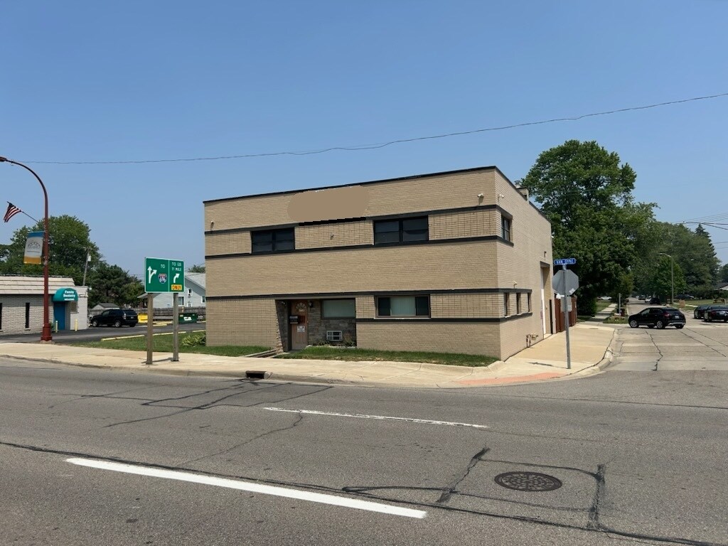 26704 Van Dyke Ave, Center Line, MI for Sale