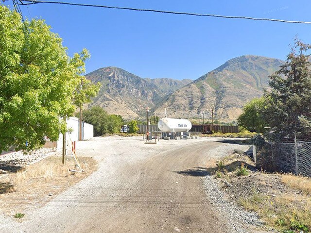 1235 Industrial Pky, Provo, UT for Sale