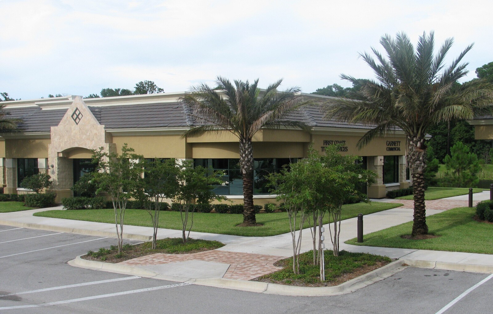 7807 Baymeadows Rd E, Jacksonville, FL for Sale