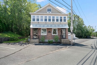 North Providence, RI Freestanding - 15 Thomas St