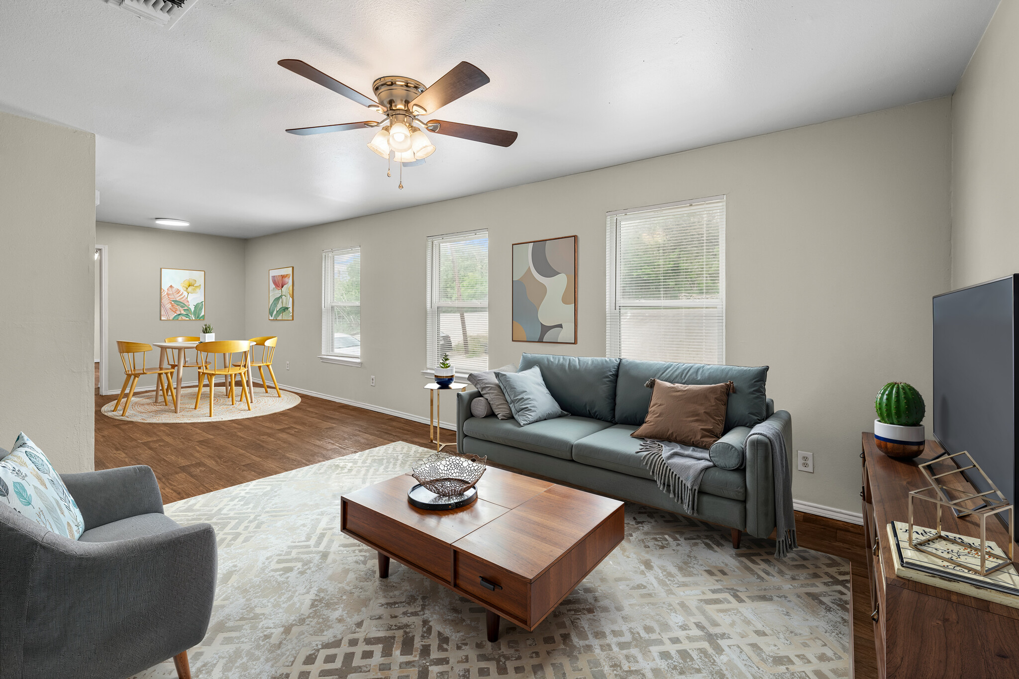 1009 Advance St, San Marcos, TX for Sale