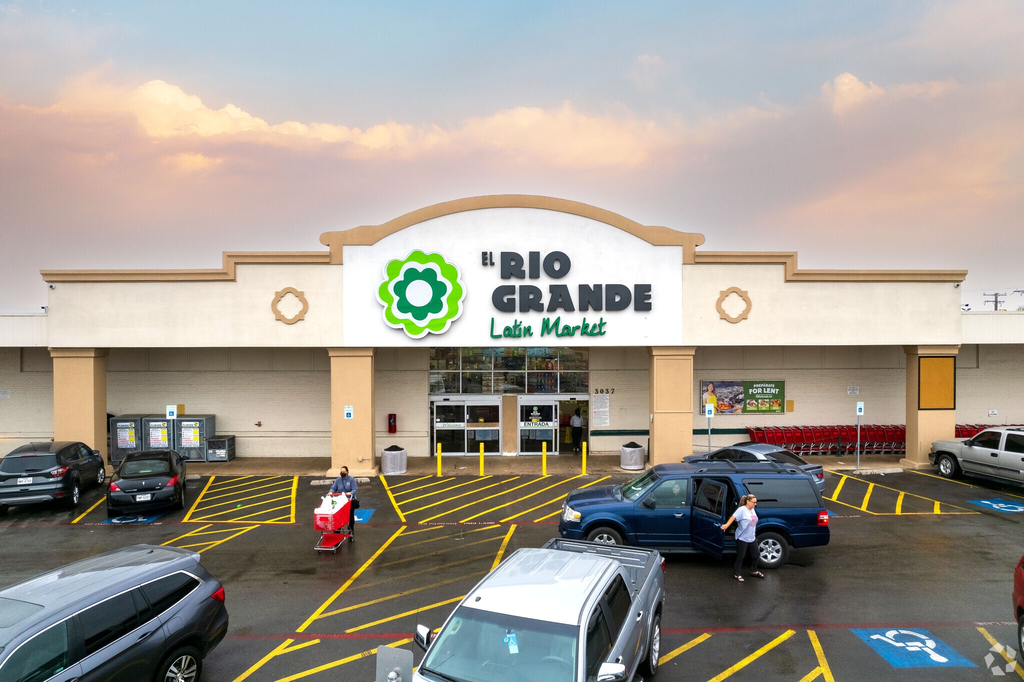 3001-3049 E South Fwy, Fort Worth, TX for Rent