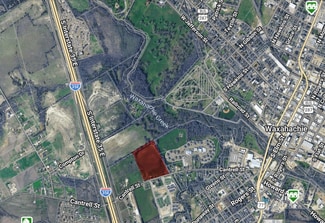 Waxahachie, TX Commercial Land - 900 Cantrell St