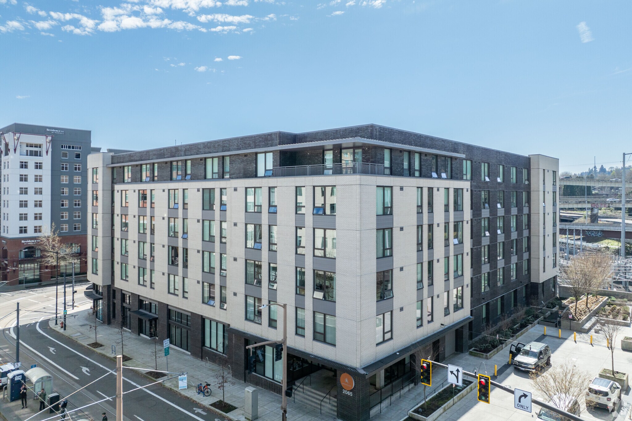 2065 S River Pky, Portland, OR for Rent