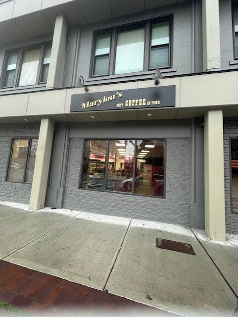 27 Temple St, Quincy, MA for Rent