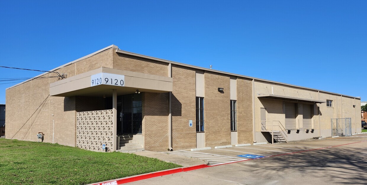 9120 Premier Row, Dallas, TX for Sale