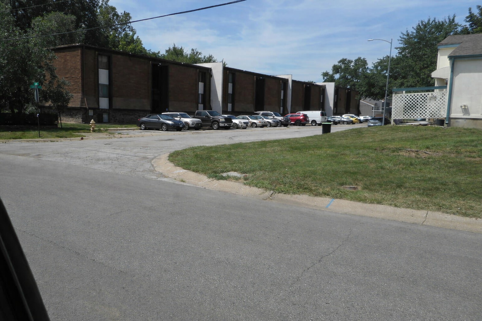 8492 Lane Dr, Raytown, MO for Sale