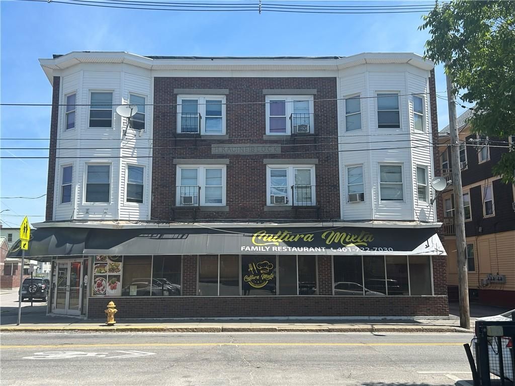 913-915 Dexter St, Central Falls, RI for Rent