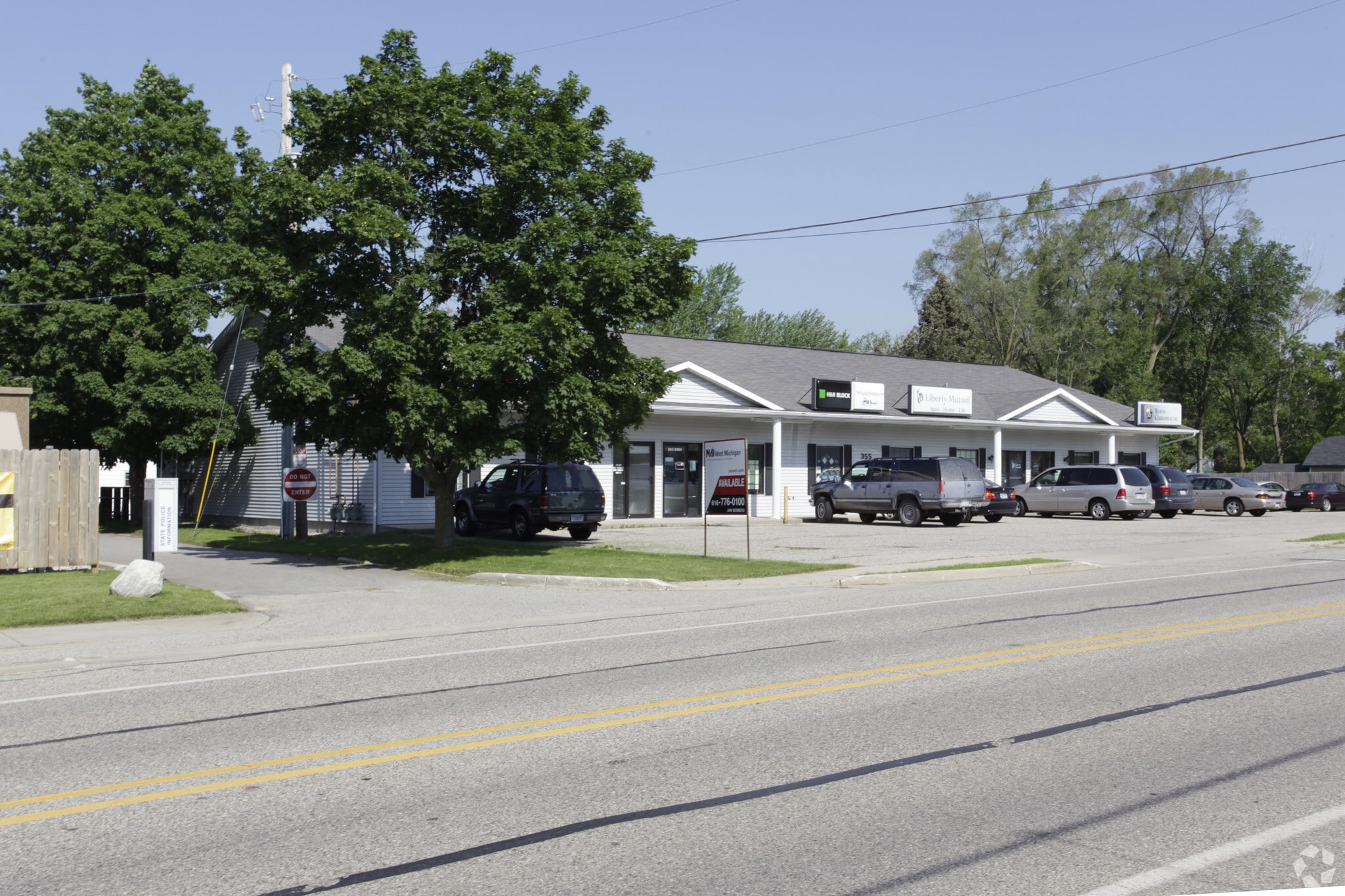 355 Northland Dr NE, Rockford, MI for Rent