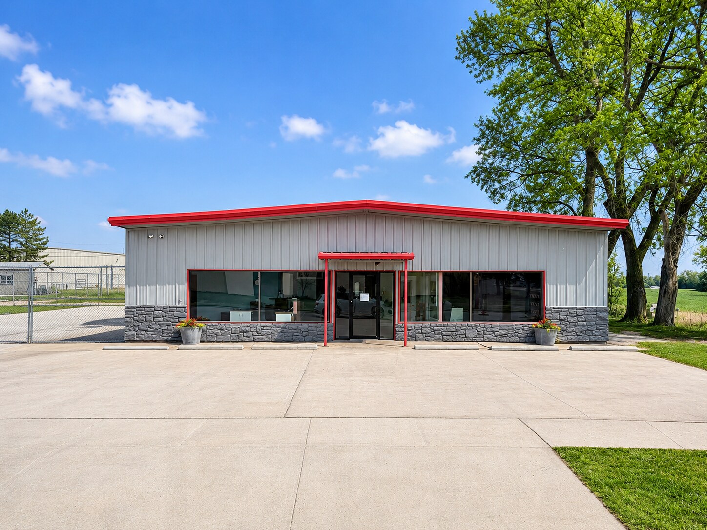 911 W 1st St, Mcpherson, KS for Sale