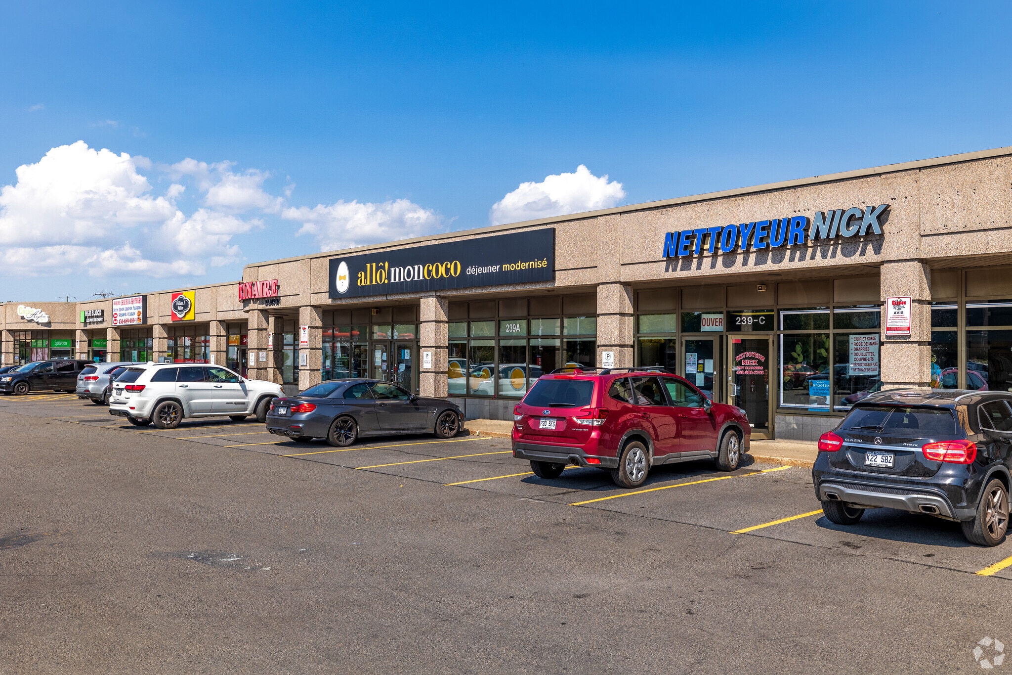 239-245 Boul Samson, Laval, QC for Rent
