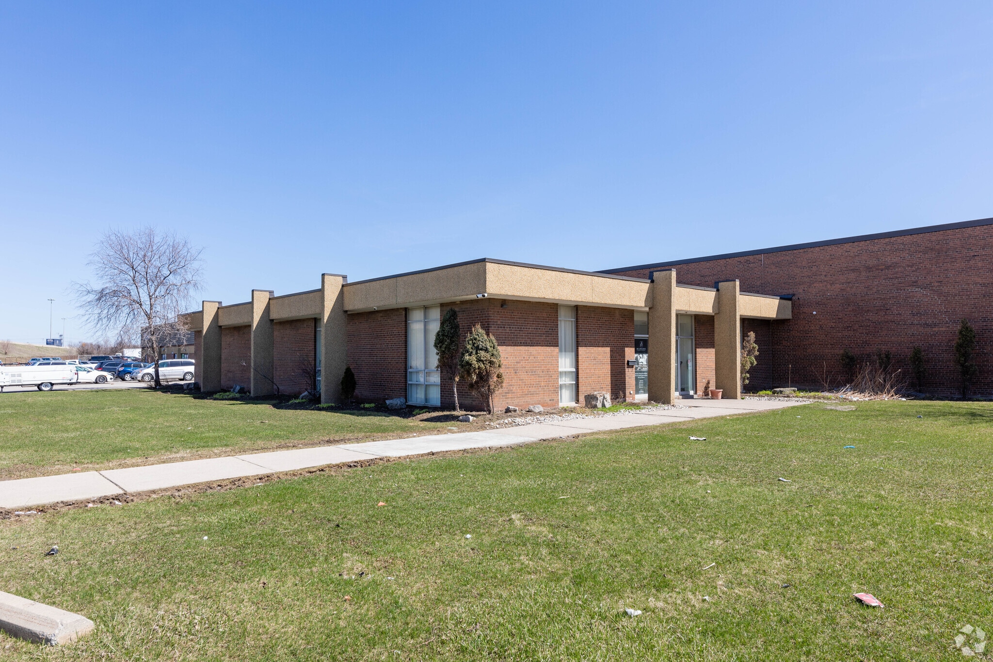 385-387 Carlingview Dr, Toronto, ON for Rent