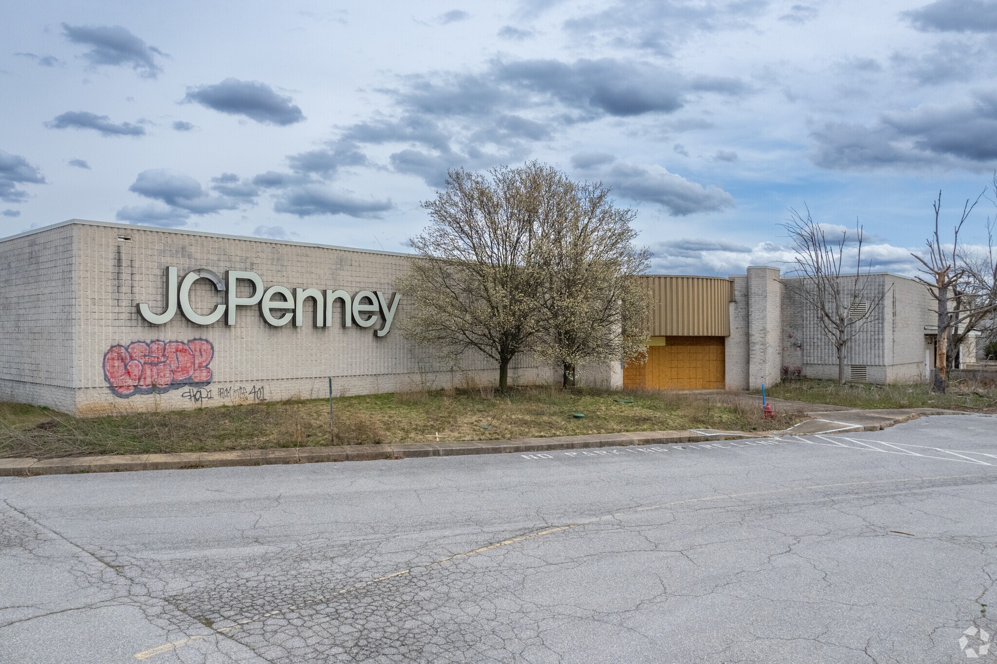 3055 Black Gap Rd, Chambersburg, PA for Rent