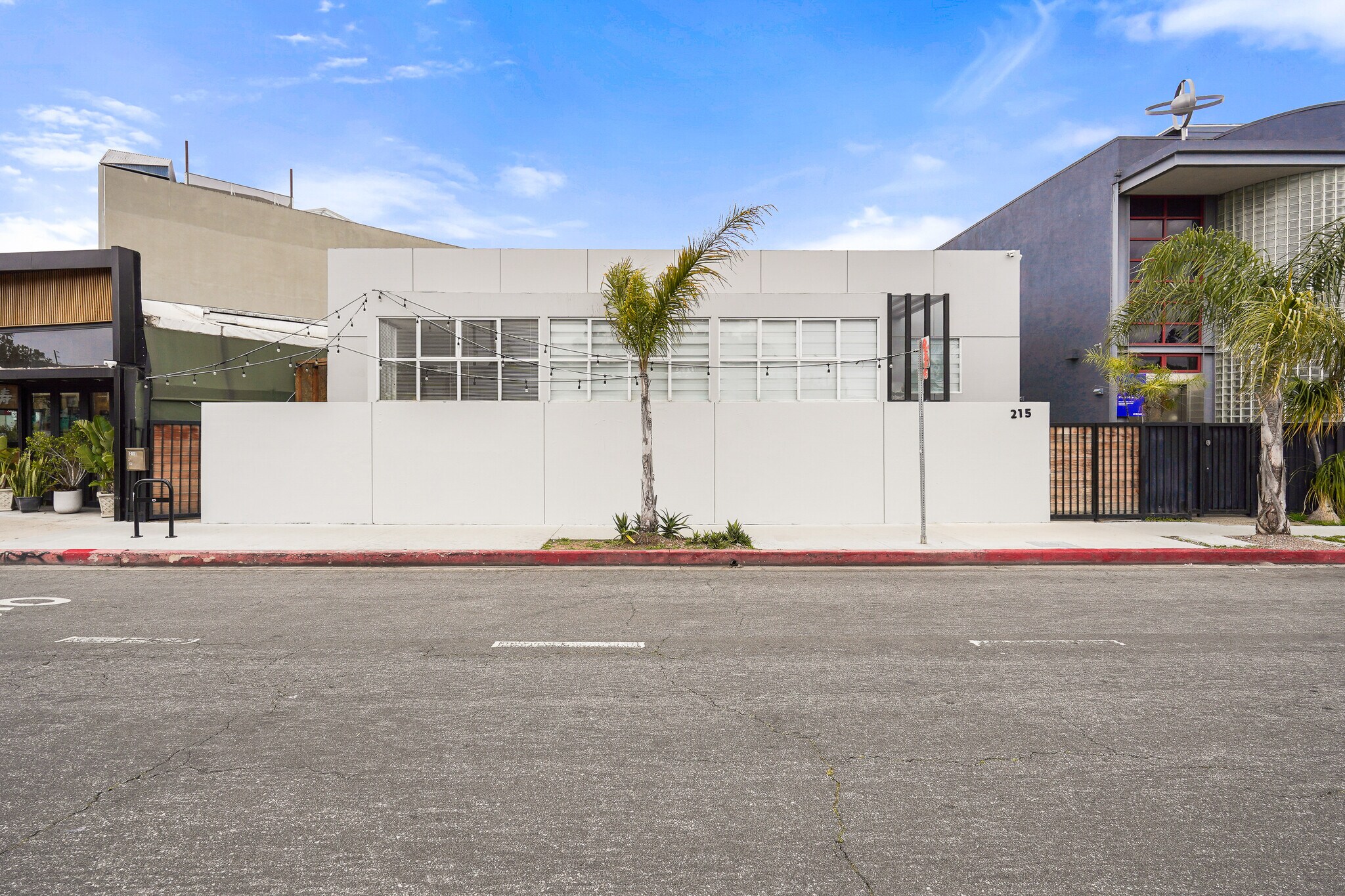 215 Windward Ave, Venice, CA for Rent