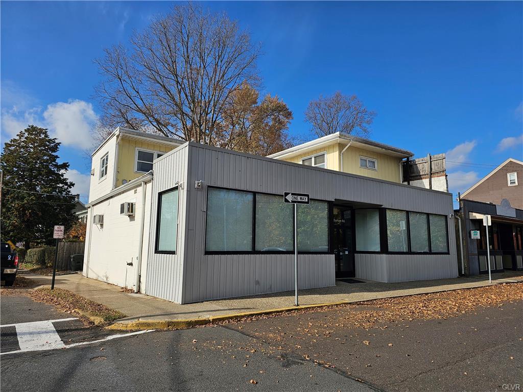 719 Durham Rd, Riegelsville, PA for Rent