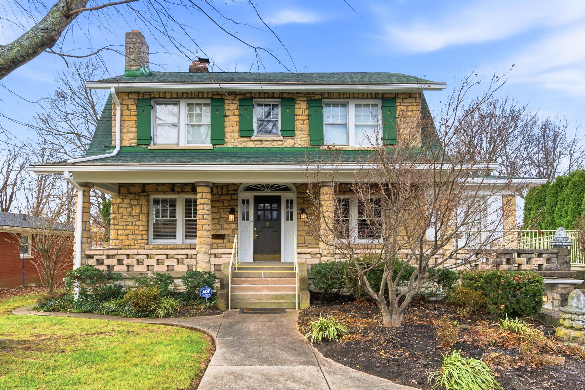 3208 College Dr, Louisville, KY for Sale