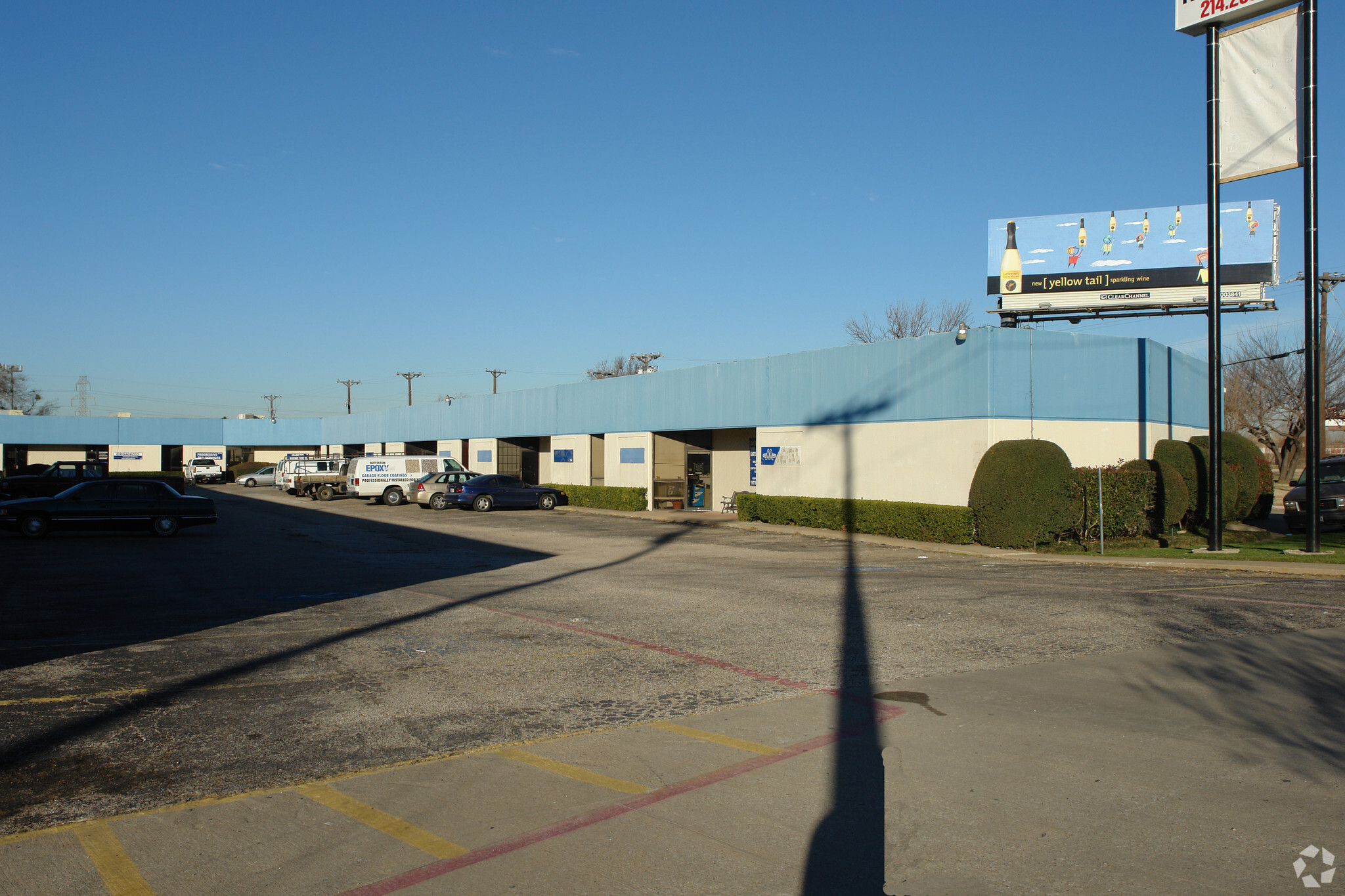 1015 N Interstate 35E, Carrollton, TX for Rent