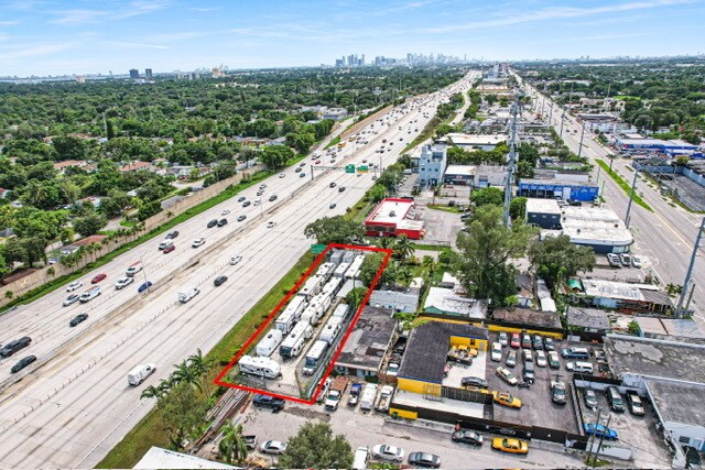 677 NW 99th St, Miami, FL for Rent