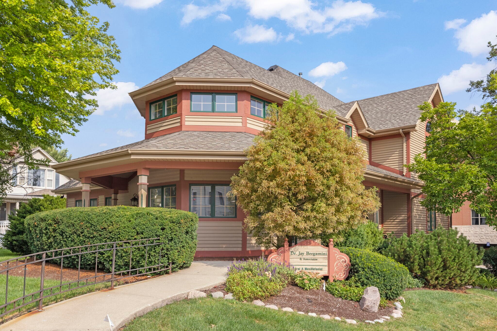 405 S Main St, Naperville, IL for Rent