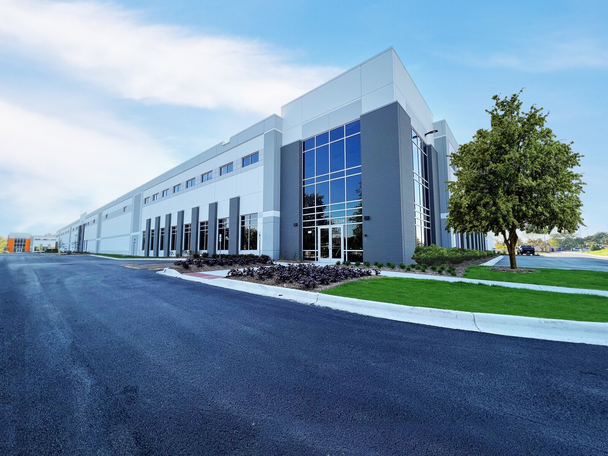 85 W Army Trail Rd, Glendale Heights, IL for Rent