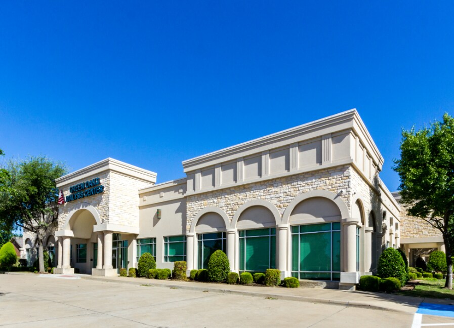 1950 NE Green Oaks Blvd, Arlington, TX for Rent