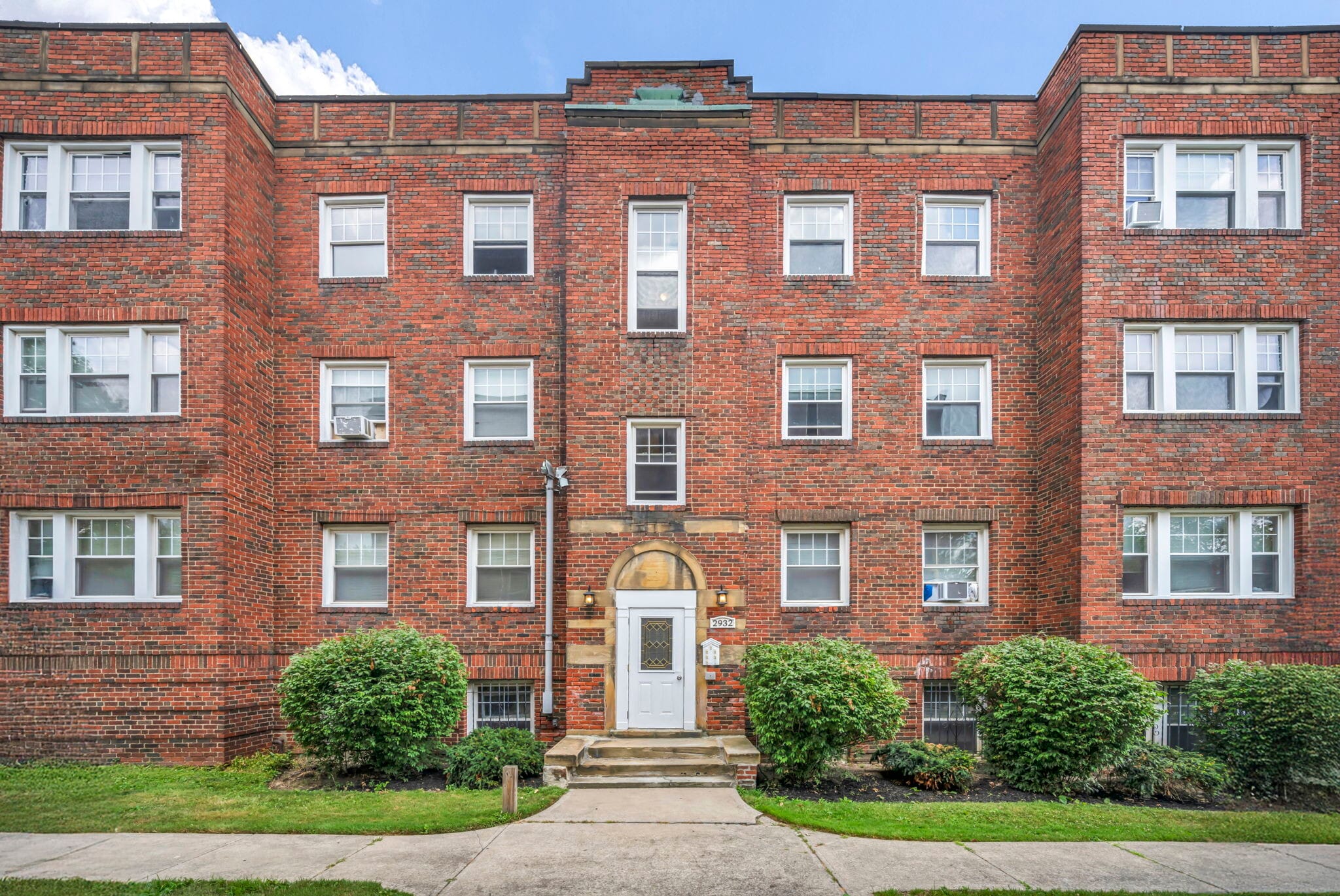 2932 S Moreland Blvd, Cleveland, OH for Sale